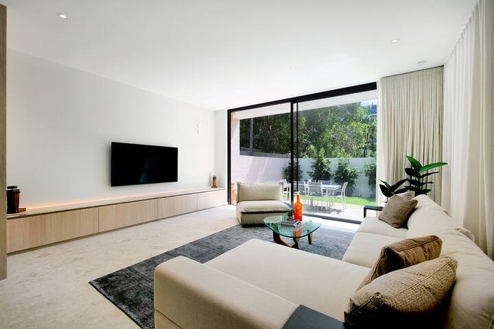 Bondi Beachside Home gallery image 2