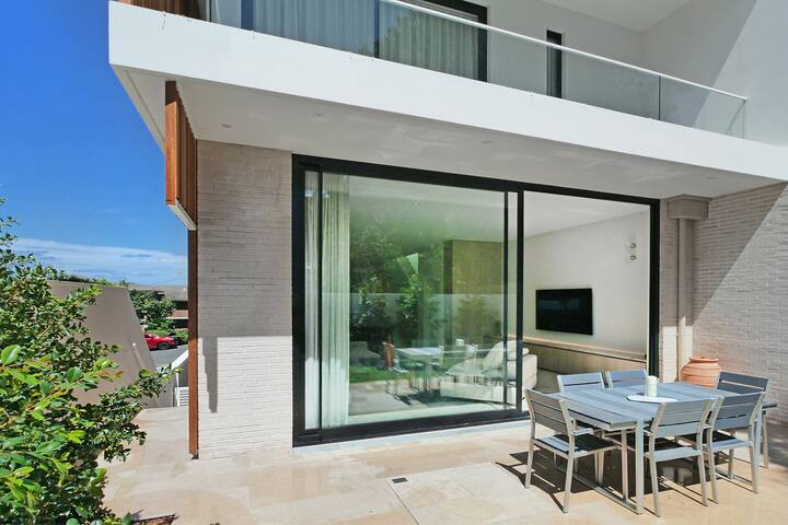 Bondi Beachside Home gallery image 3