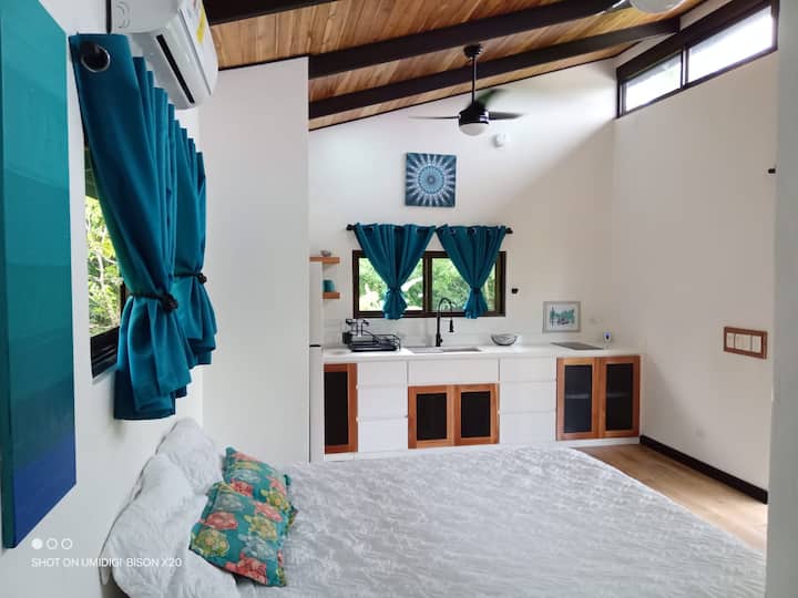 Casita Dulce is what we call bedroom #2 in this listing. It is a stand-alone studio efficiency house with a queen bed. Planning to add the option of two x twin beds. 