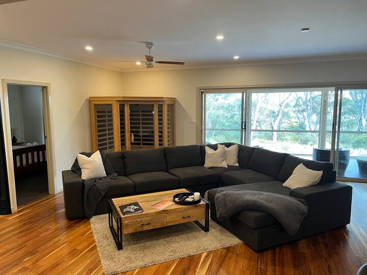 The Lake Retreat - 5 Beds, 2 Bathrooms - Great Lake, Central Plateau