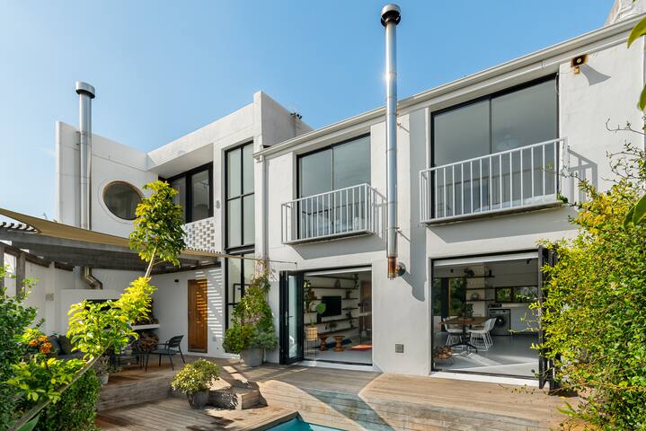 Modern Mountain View Townhouse | Pool | Fireplace gallery image 3