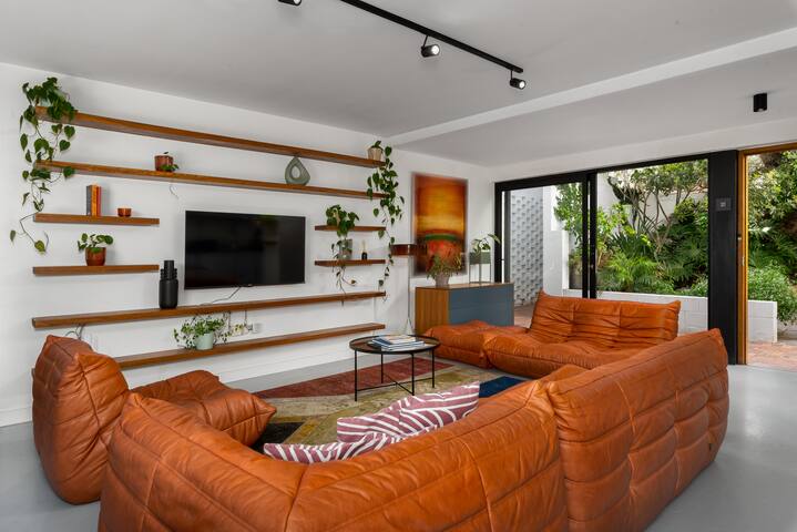 Modern Mountain View Townhouse | Pool | Fireplace