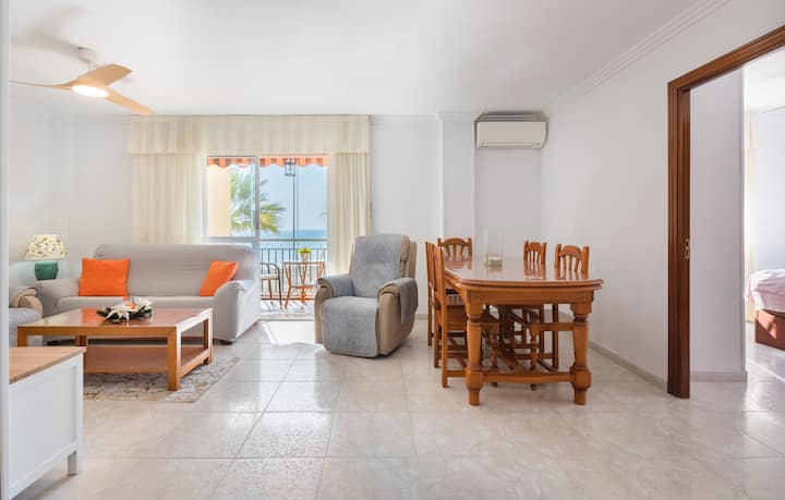 Wintowinrentals Spectacular Sea Views Beachfront - Rincón de la Victoria