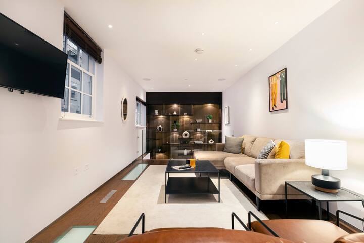 Gorgeous 3 bd House in Paddington – King Size bed gallery image 3