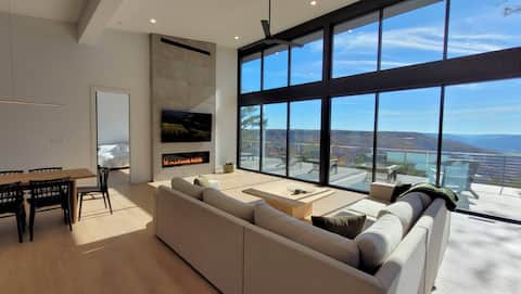 "A Modern Vue"-Luxury-Hot Tub-Arcade