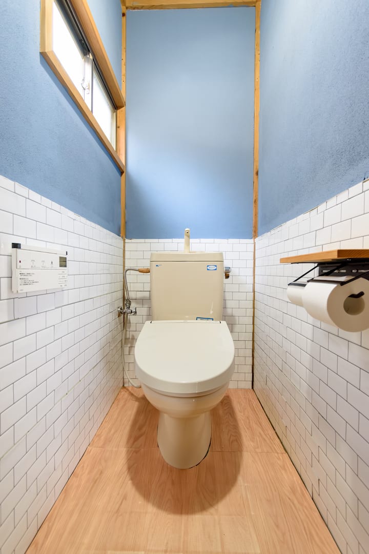 ウォシュレット付きのトイレです。