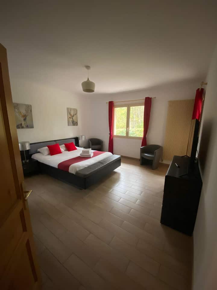 غرفة النوم 1