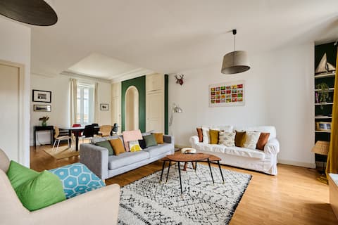 Airbnb performant: Piron: duplex with character in the hypercenter à Dijon