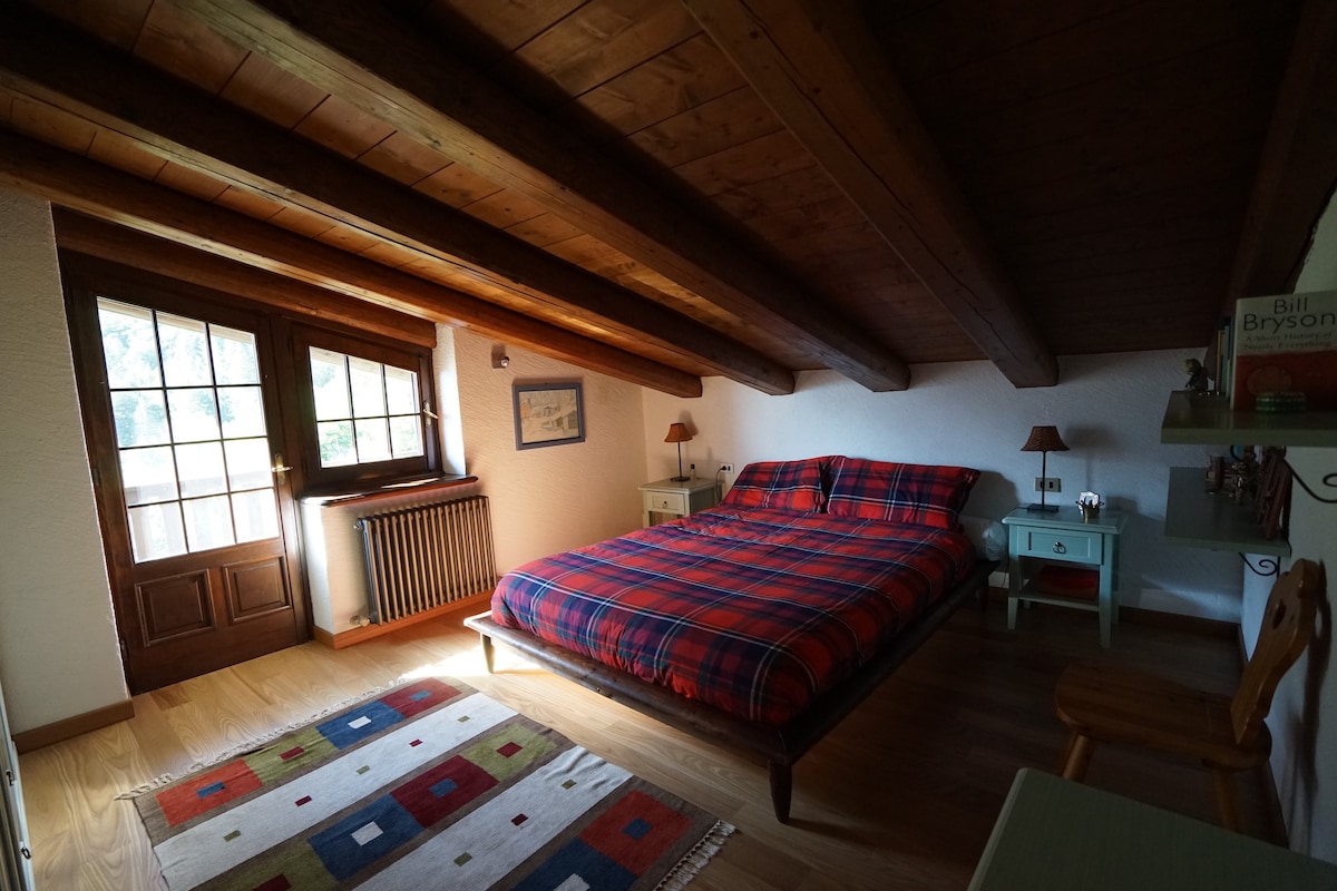 Chumba cha kulala cha mfalme, ghorofa ya pili