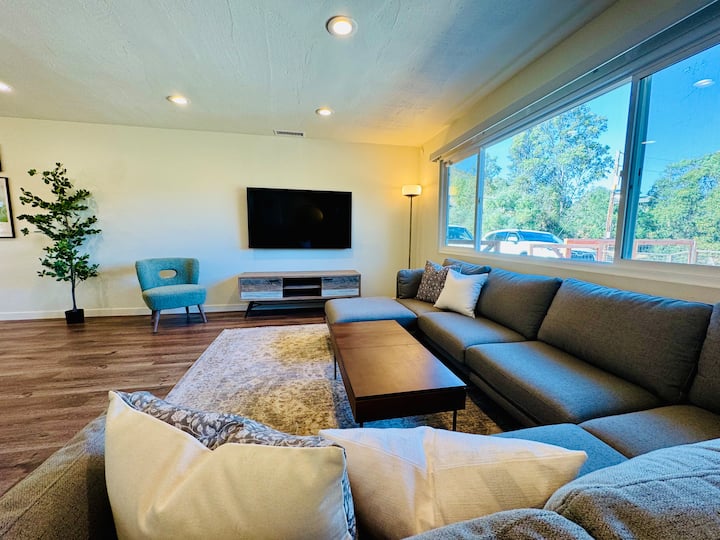 Soluna Retreat: Family Escape, Close To Everything - San Marcos, CA