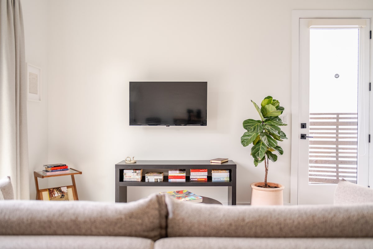 A Home away from Home: Austin Casita.