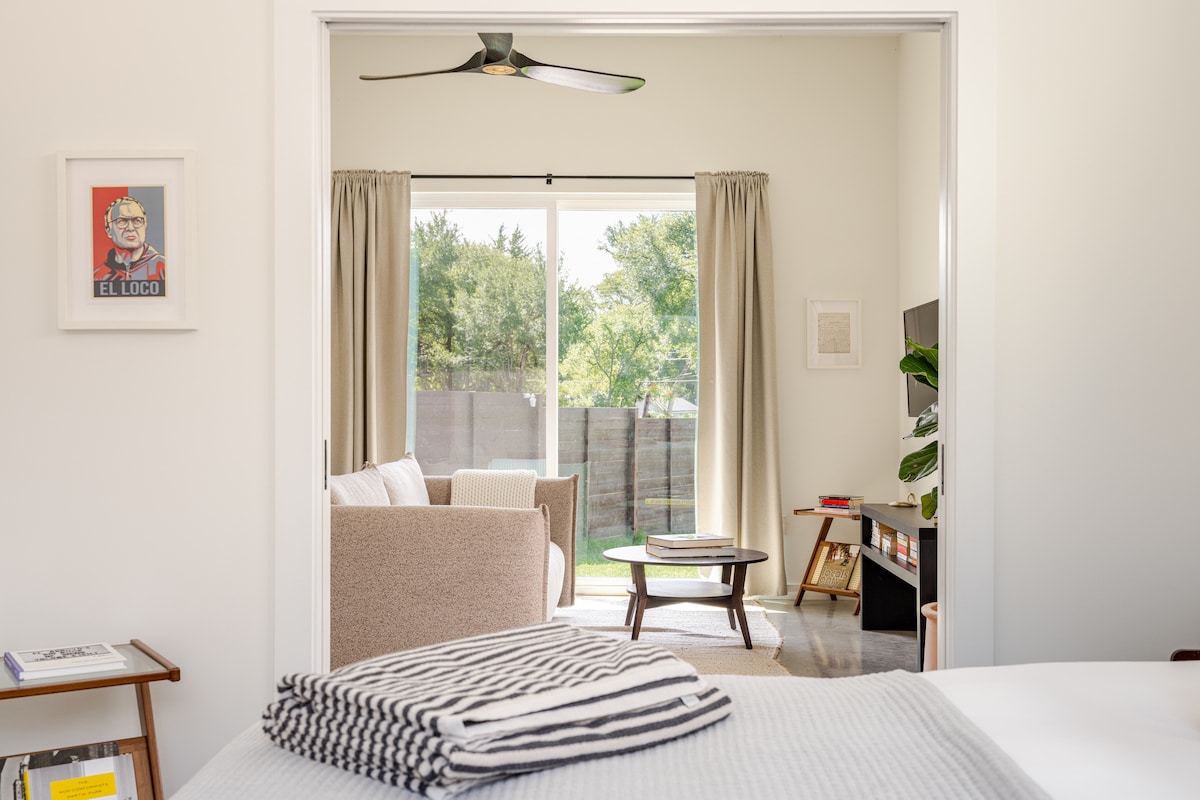 A Home away from Home: Austin Casita.