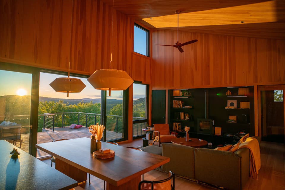 An architect-designed cabin facing the White Mountains, Norway, Maine, United States, photo 3 of 10