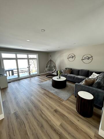 Ottawa River Waterfront. gallery image 5