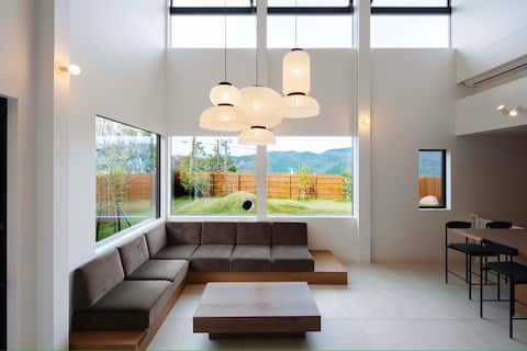 FOLQ HAKONE GORA is the best vacation rental to spend with your family, friends, and dog.