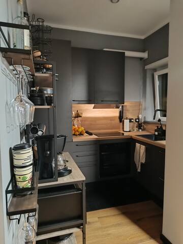 Trastevere Noir – Elegant Designed Apartment gallery image 4