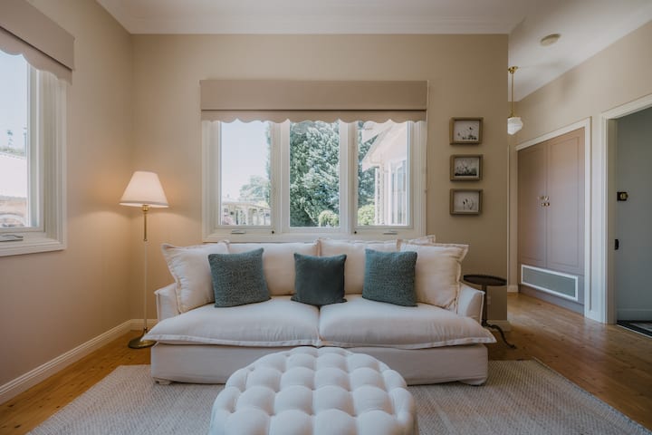 Alambil: Elegant Blackheath Cottage Blue Mountains - Blackheath