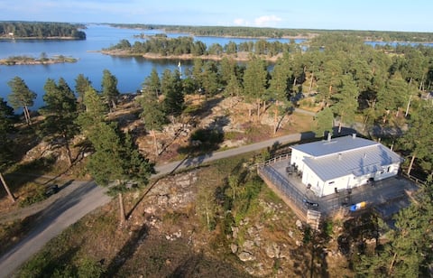 Gäddvik - modern with ocean views