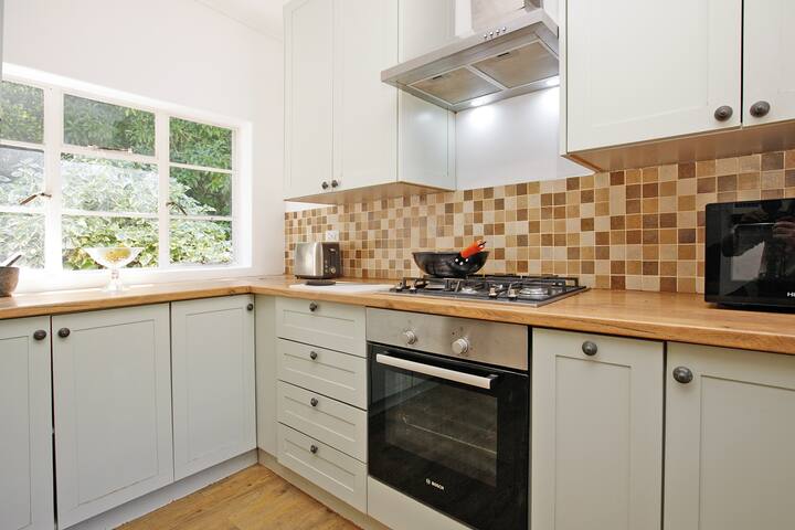 Mountainview Villa, Wynberg gallery image 5