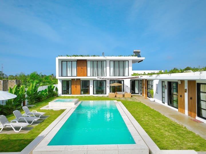 Entire Waterfront Home, Ada Foah - Ghana