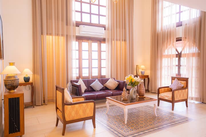 Mogvilla (10bedrooms Luxurious Wit Pool N Jacuzi) - Goa