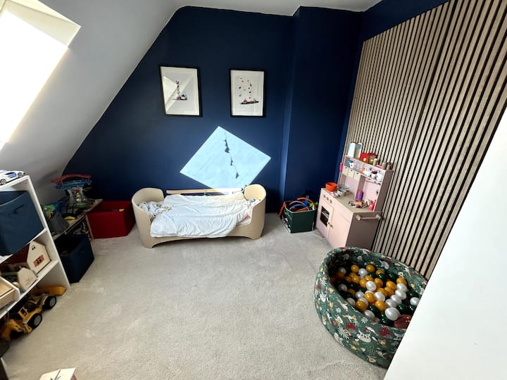 საძინებელი 1