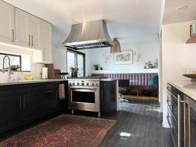 Architectural, Art Filled Home in Eagle Rock gallery image 3