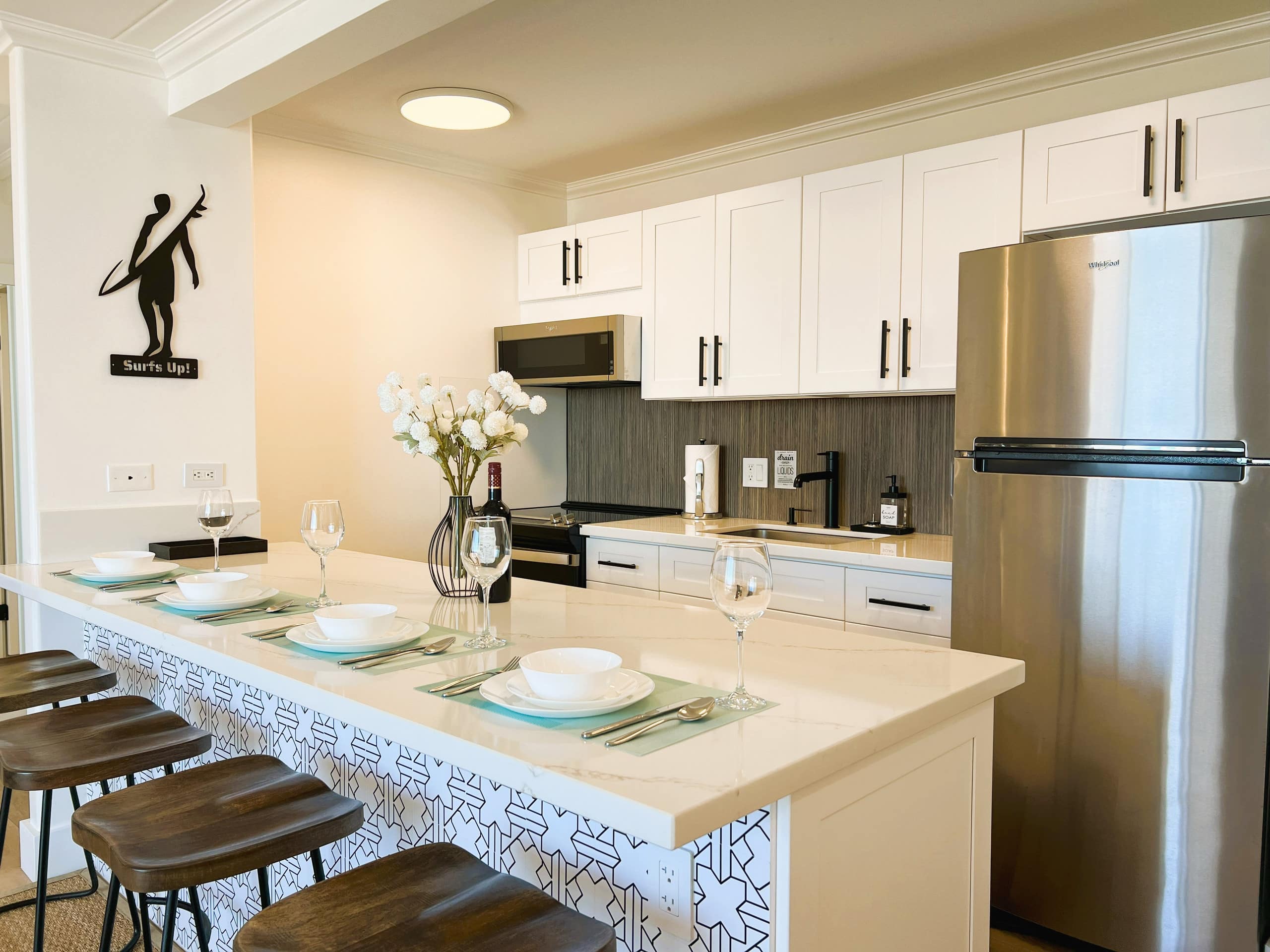 Condo in Honolulu · ★4.87 · 1 bedroom · 2 beds · 1 private bath - Image 8