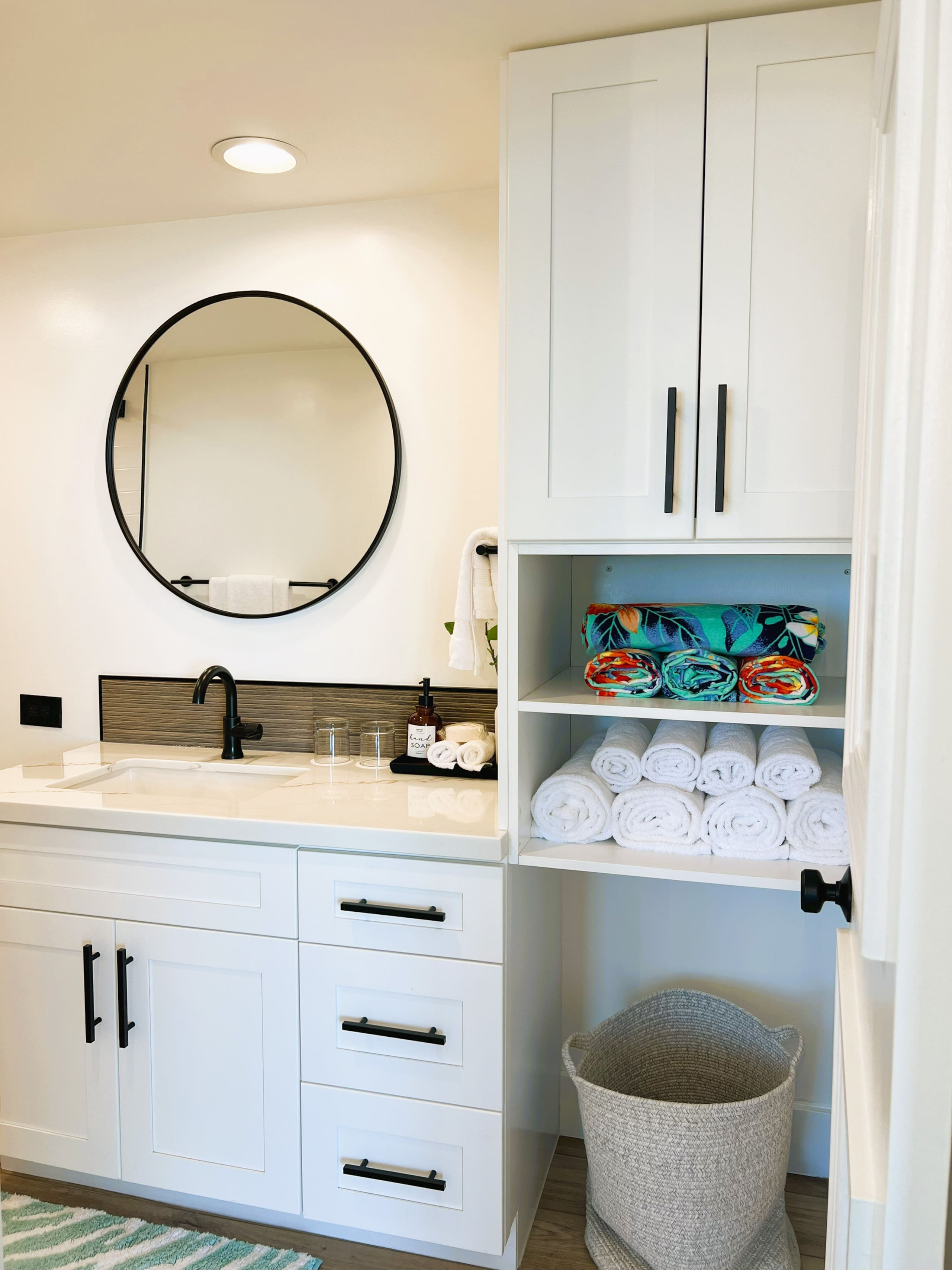 Condo in Honolulu · ★4.87 · 1 bedroom · 2 beds · 1 private bath - Image 21