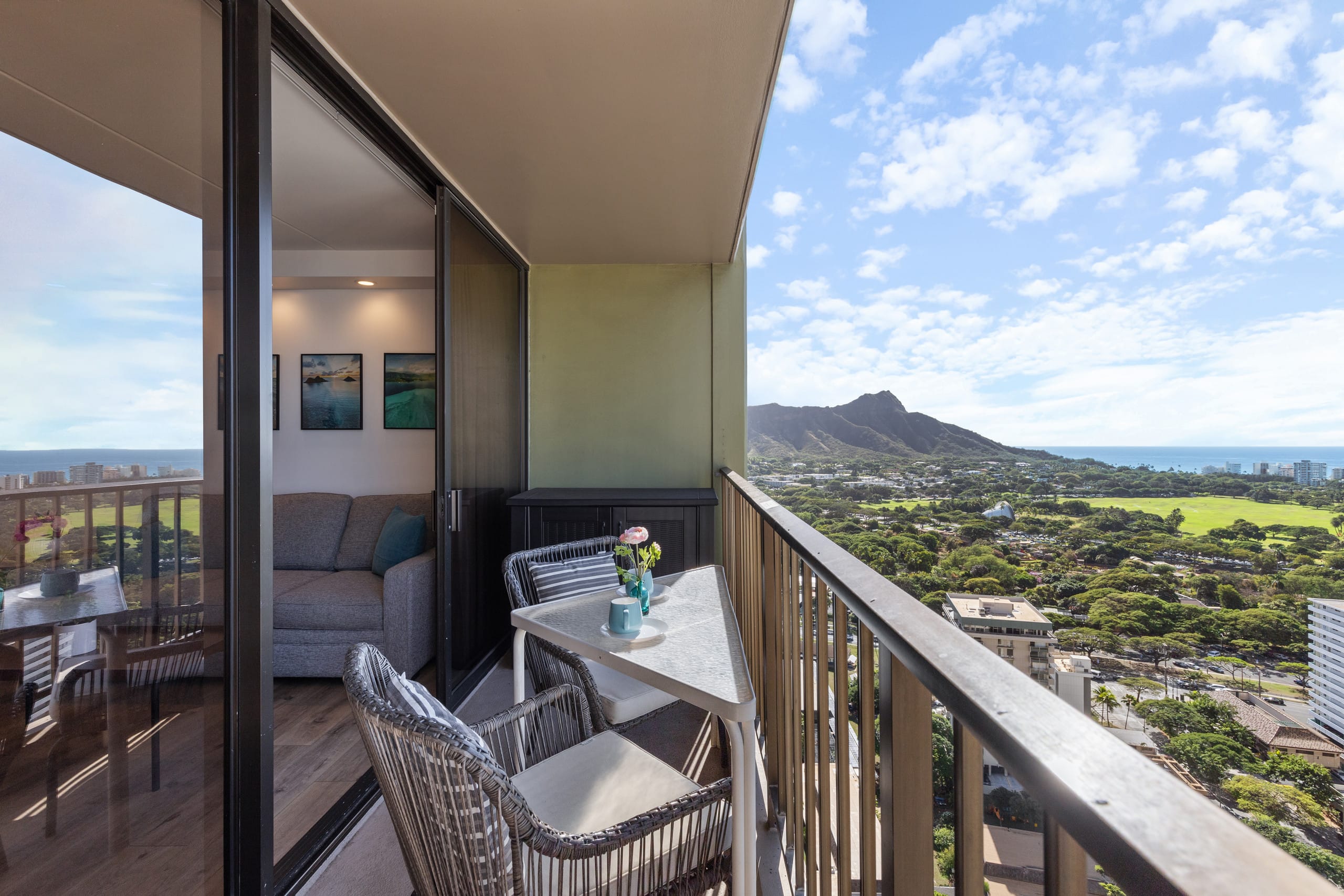 Condo in Honolulu · ★4.87 · 1 bedroom · 2 beds · 1 private bath - Image 50