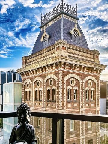 2Bed Apt – Collingwood Charm gallery image 3