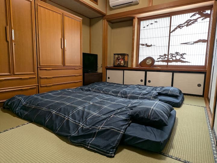 Una habitación para 1 o 2 personas.