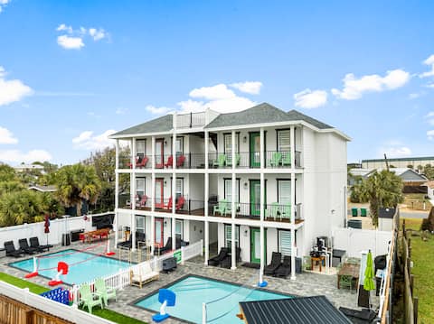 Sleeps 22! 2 Pools*Golf*Grill*Bar*Games*Nr Beach