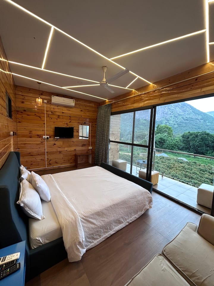 Wood House - Stone Hills - Nandi Hills