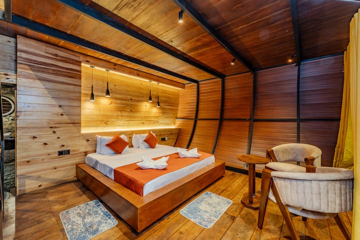 Wooden Family Two - Story Private Villa (Bb) - Sri Lanka