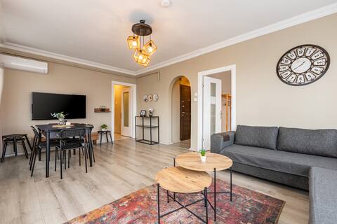 Renovated: 4+1 Big Flat with 2 Bathrooms