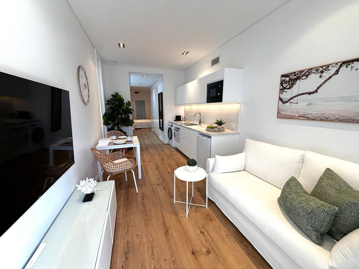 Successful Airbnb property: Close to Sydney City and Eastern Beaches in Maroubra