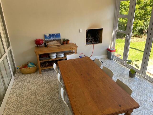 Durbanville Hills Family Home gallery image 5