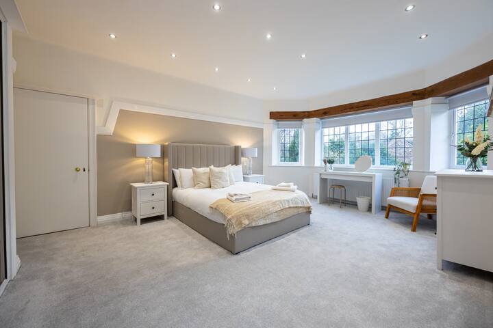 The Coach House Grade II Listed gallery image 3