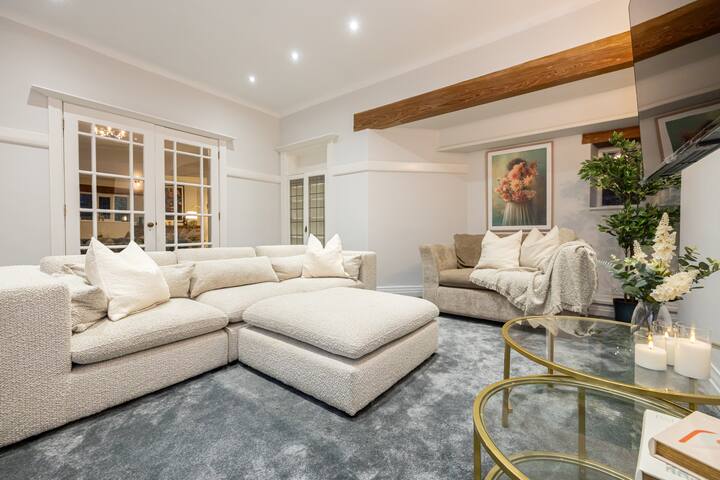 The Coach House Grade II Listed gallery image 4