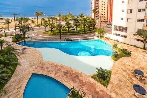 26th floor/ 3 Pools/ Linen/ Air-conditioned/ 2 parking spaces