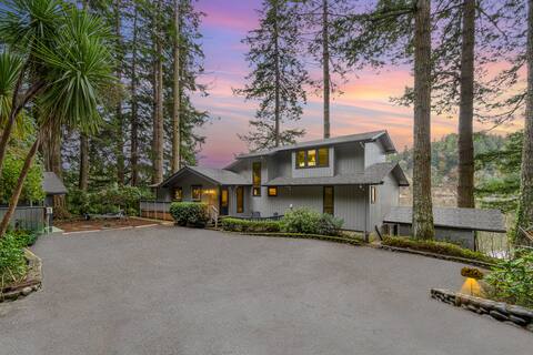 Stay In Lakeside - Lake Front Oasis