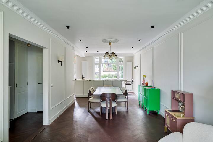 Luxurious 2 floor apartment with big city garden gallery image 2