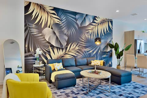 Top performing Airbnb: DT Luxe -New Hot Tub - EV Plug w/Games | Sleeps-12 in Dallas