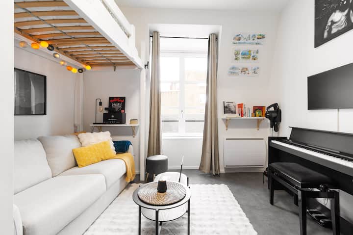 Au Pas De Bouffay Nid Perché, Quartier Médiéval - Nantes