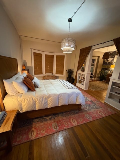 Miner's Loft-Downtown Pittsburg