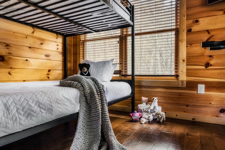 Full Sized Bunk Beds to sleep 2 adults or 3-4 kids. 
