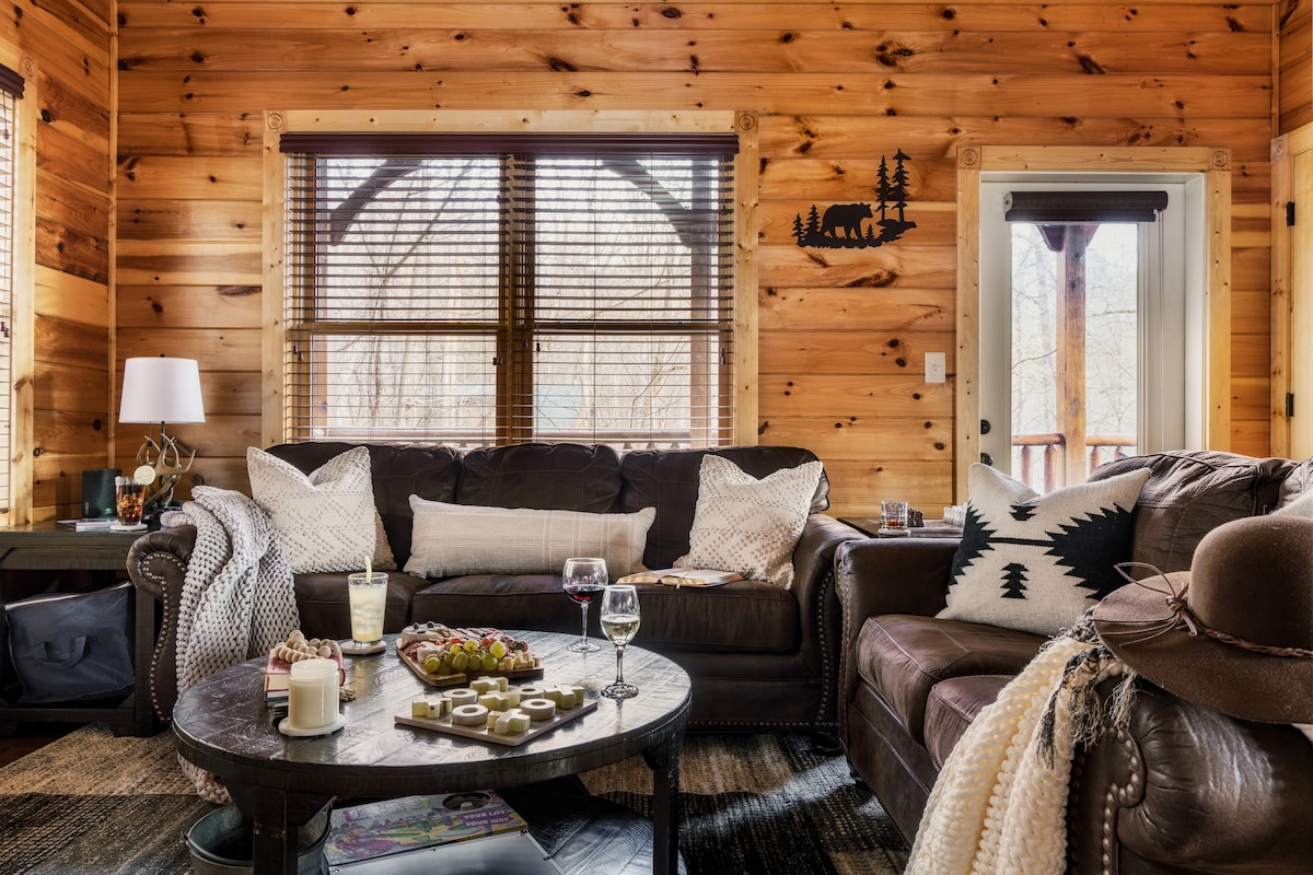 Le salon - équipé de jeux amusants pour tous les âges et d'un canapé-lit queen size pour accueillir de grands groupes. 

