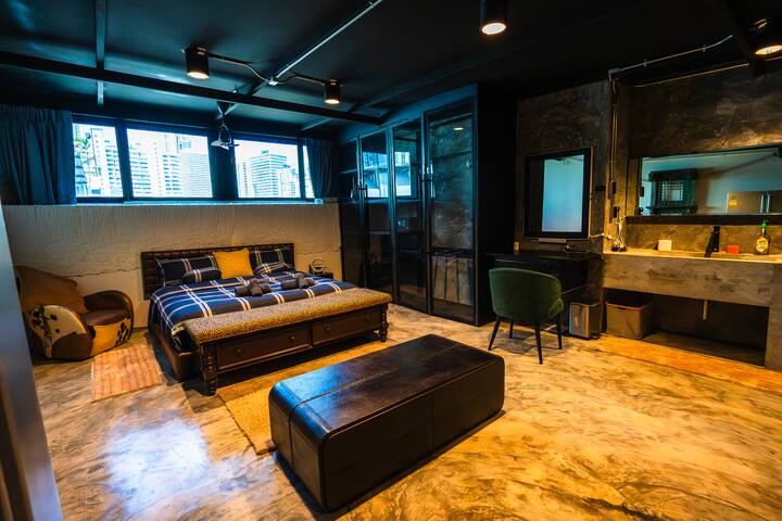 Boutique Suite 3BR x The Lobby Bar & Bed gallery image 3
