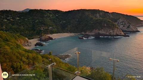 Exclusive Oceanfront Casa Di Luca, a Luxury Retreat